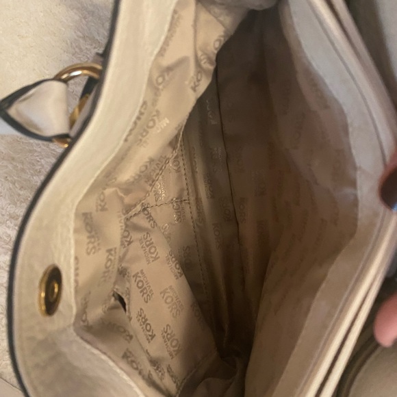 Michael Kors Medium Hamilton Tote-Vanilla - Picture 7 of 9